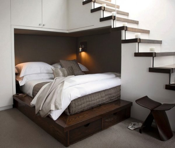 space-saving-understair-double-beds