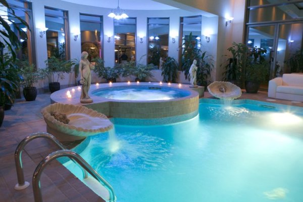 nice-indoor-pool-room-ideas-photo